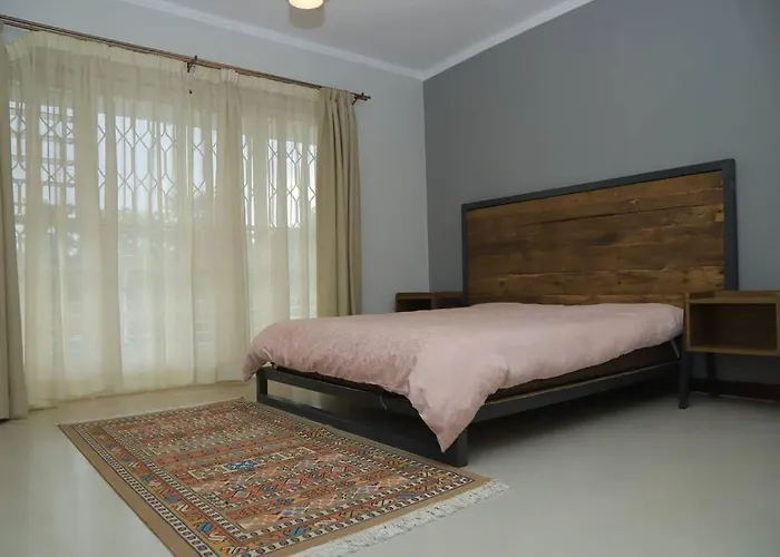 Spacious Residence With Garden Close To Acacia Mall Kololo