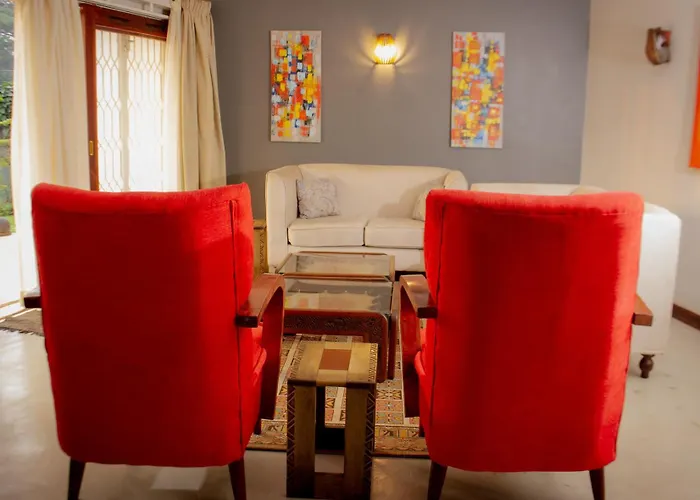 Spacious Residence With Garden Close To Acacia Mall Kololo