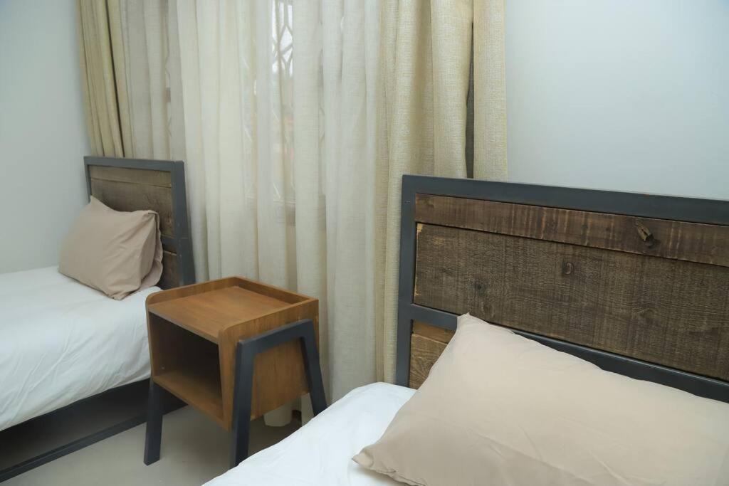 Spacious With Garden Close To Acacia Mall Kololo * Kampala